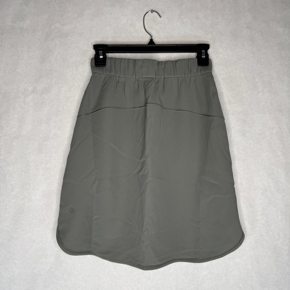 LULULEMON On The Fly Skirt *Woven - Grey Sage - W8A87S - Sz 4 - Picture 8 of 11